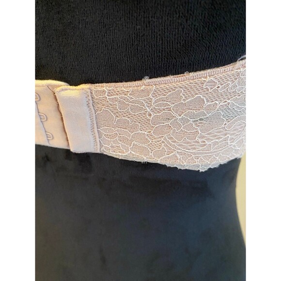 Victoria Secret  Bra Nude Strapless Size 32DDD Underwire with Lace Overlay Sexy! - Picture 7 of 10